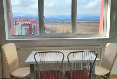 Apartament cu 4 camere decomandat în Ștrand - 3