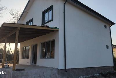 Casă cu 6 camere cu Teren 463 Mp în Costești - 2