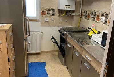 Apartament cu 3 camere semidecomandat în Central - 3