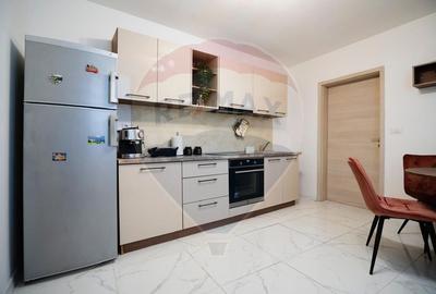 Afacere Activa + Locuinta Premium cu 2 Camere in Centru Istoric Brasov - 6