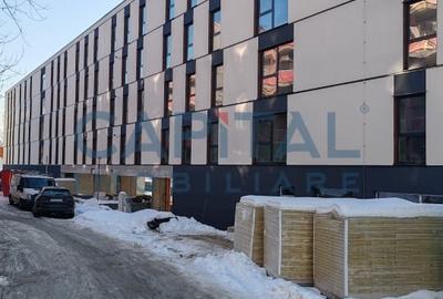 Vanzare(cesionare) apartament cu 4 camere cu 2 parcari  Maia Zorilor! Comision 0 - 5