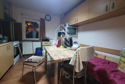 Apartament cu 3 camere, 2 bai, centrala proprie, zona Bucovina - 2
