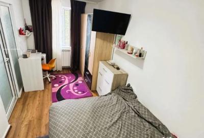 Apartament cu 3 camere semidecomandat în Big - 4