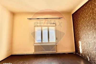 Casă cu 4 camere cu Teren 413 Mp în Ultracentral - 2