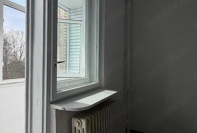 Apartament cu 2 camere semidecomandat în CET - 3