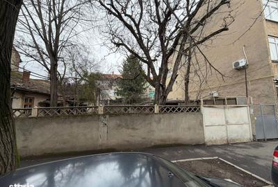 Spațiu comercial, în Ultracentral