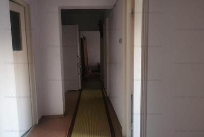 Apartament cu 3 camere decomandat în Obor - 6