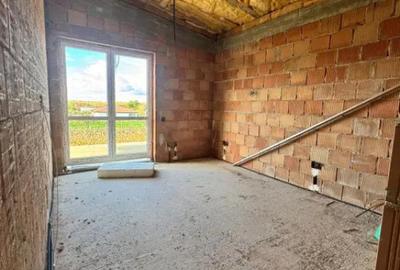 Casă cu 4 camere cu Teren 420 Mp în Săsar - 18