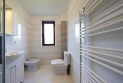 Vila cocheta, facilitati valoroase, strada asfaltata, intimitate: Tur LIVE! Vila cocheta, facilitati valoroase, strada asfaltata, intimitate: Tur LIVE! - 43