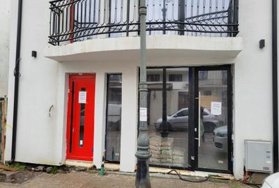 Spațiu comercial, 100 mp în P-ța Ovidiu