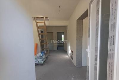 Casă cu 4 camere cu Teren 500 Mp în Valea Adâncă