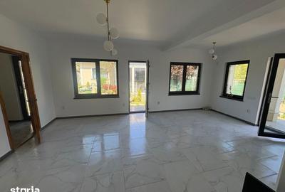 Spațiu comercial, de 60 mp, în Central - 6