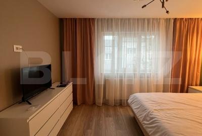 Apartament renovat, 2 camere, 50 mp, geam la baie, zona George Enescu - 2