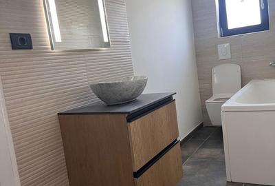 Casă cu 4 camere în Central - 1
