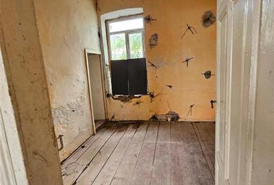 Casă cu 3 camere cu Teren 157 Mp în Central - 2