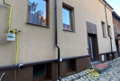 Ap.2 camere la curte - renovat, mobilat, utilat - 2