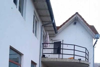 Casă cu 4 camere cu Teren 400 Mp în Nord - 1