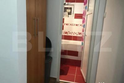 Apartament cu 4 camere semidecomandat, mobilat în Micro 14 - 14