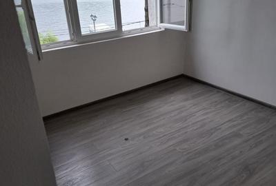 Apartament cu 3 camere semidecomandat în Orșova - 4