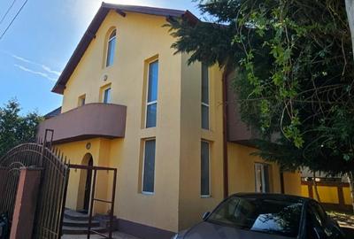 Casă individuală cu 5 camere cu Teren 200 Mp în Central - 7