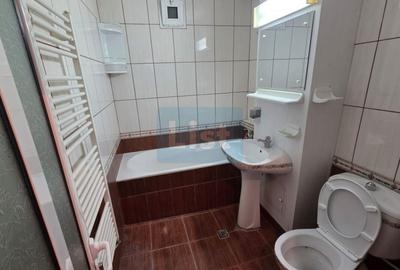 Spațiu comercial, de 50 mp, în Central - 4