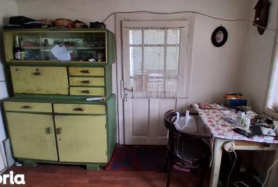 Casă cu 4 camere cu Teren 1600 Mp în Poiana - 8