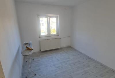 De inchiriat apartament cu 3 camere , Tineretului sector4 - 9