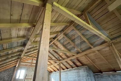 Casă cu 4 camere cu Teren 1300 Mp în Fălticeni - 10