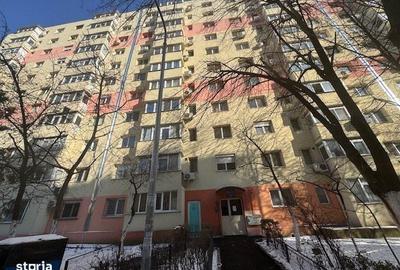 Apartament cu 2 camere decomandat în Romană