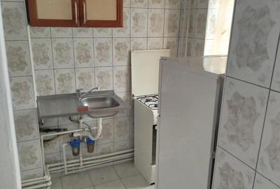 Garsonieră decomandată în 9 Mai - 2