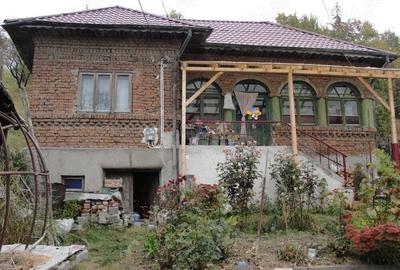Vand proprietate in sat Selari, nr 91, comuna Valea Mare Pravat, jud Arges - 1