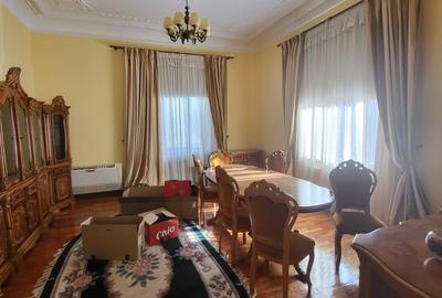 Vila boiereasca, superba, strada, linistita, nelipita de vreun alt imobil Vila boiereasca, superba, strada, linistita, nelipita de vreun alt imobil - 12