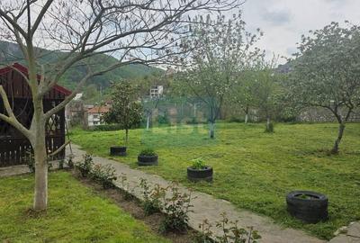 Casă cu 6 camere cu Teren 1361 Mp în Dubova - 5