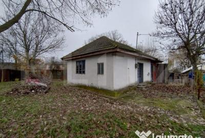Casă cu 2 camere cu Teren 799 Mp în Central - 8