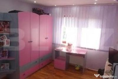 Apartament cu 4 camere decomandat în 22 Decembrie - 8