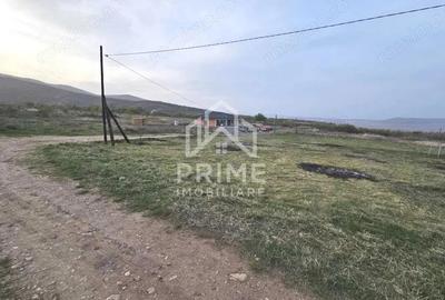 Teren de 690 mp, în Central - 2