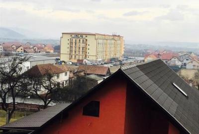 Casă cu 5 camere cu Teren 1500 Mp în Reghin - 3