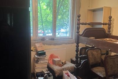 Titan, Jean Steriadi - 3