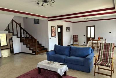 Casă cu 3 camere în Central - 5