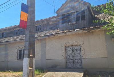 Spațiu comercial, de 300 mp, în Valea Roșie