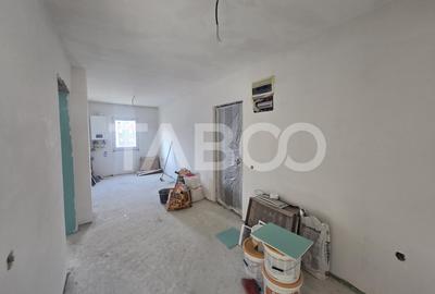 Apartament cu 3 camere decomandat în Valea Aurie - 3