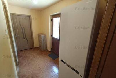 CASA NOUA 2 corpuri Teren 300 mp, zona Chercea - 11