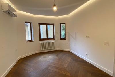 Casă individuală cu 10 camere cu Canalizare în Cotroceni - 14