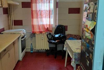 Apartament cu 2 camere semidecomandat în Letea Veche - 3