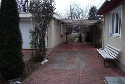 Vand casa in Deva, zona ultracentrala, constructie noua, s-a realizat in anul 2000, se compune - 7