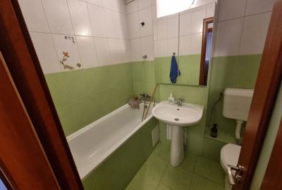 Apartament cu 2 camere decomandat în Păcii - 2