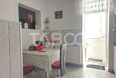 Apartament cu 3 camere decomandat, mobilat în Cisnădie - 2