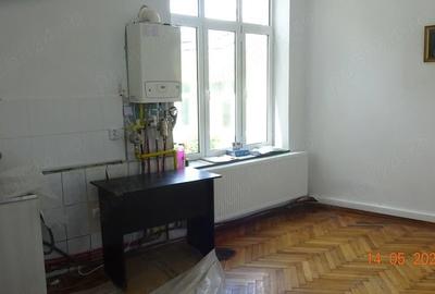 Spațiu comercial, de 183 mp, în Central - 2