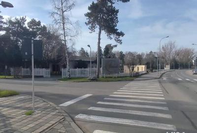 Teren de 4500 mp, în Central