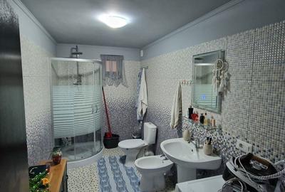 Casă cu 5 camere cu Teren 1400 Mp în Baia - 11